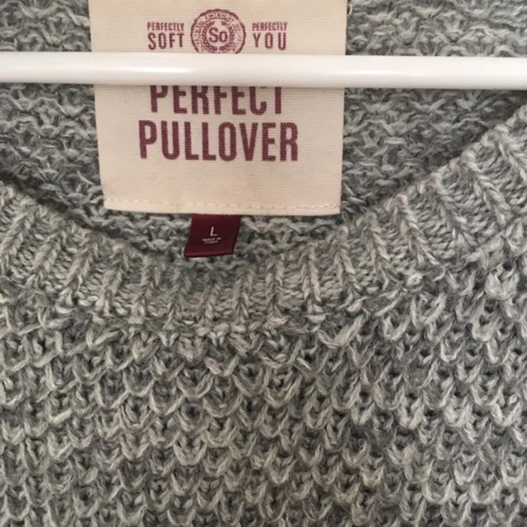 Grey Knit Sweater - Picture 4 of 4